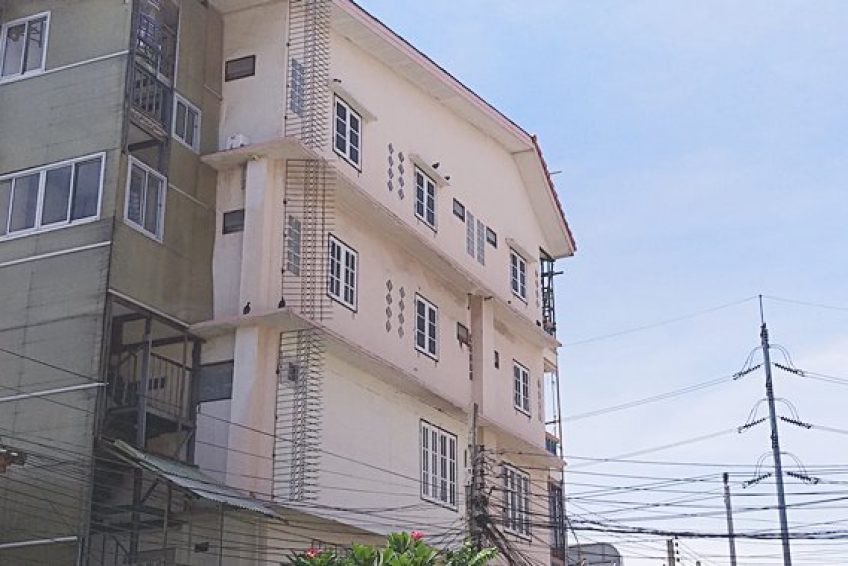 ด้านข้างอาคาร
